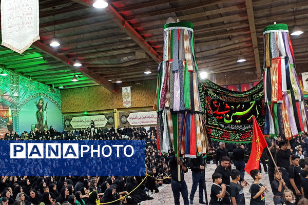 آباده در تاسوعای حسینی غرق در ماتم و عزا 