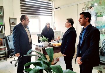 بازدید سرزده  مدیر کل آموزش و پرورش استان بوشهر از دوایر مختلف اداره کل 
