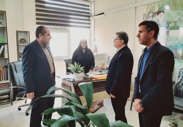 بازدید سرزده  مدیر کل آموزش و پرورش استان بوشهر از دوایر مختلف اداره کل 