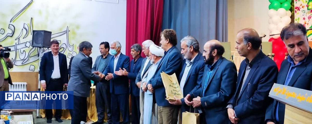 اولین همایش بزرگداشت مقام معلم ویژه فرهنگیان محله نبادان شهرستان ابرکوه