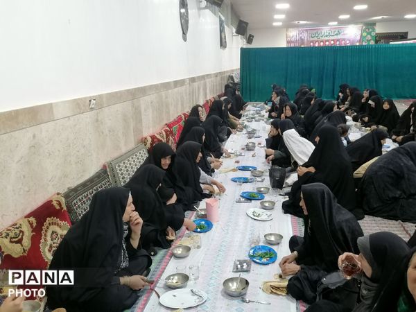 ضیافت افطار در امامزاده سید قاسم روستا ارغا خلیل آباد