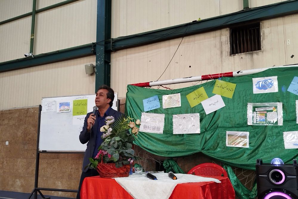  برگزاری کارگاه آموزشی هدایت و مشاوره  تحصیلی در دبیرستان تربیت رودهن  