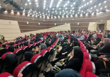 برگزاری مراسم گرامیداشت روز معلم در آموزش و پرورش ناحیه ۴

