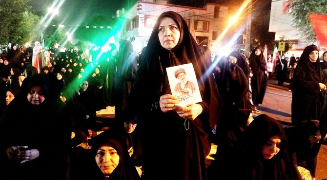 سوگ رهبر شهید همزمان با صدو بیست و پنجمین اجتماع مردم فردیس