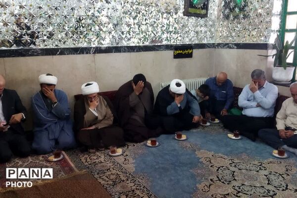 آیین غبارروبی ضریح مطهر امامزاده اسماعیل (ع) در فیروزکوه