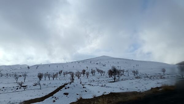 بارش برف زمستانی در روستای برزنون شهرستان نیشابور