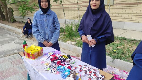 برپایی بازارچه کسب و کار در دبیرستان قلم‌چی۲ بن
