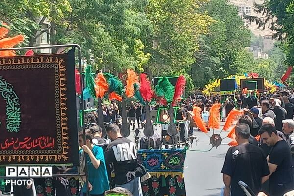طنین صدای «یا حسین» در آسمان شهر