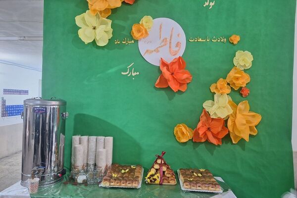 مدارس شهرستان قدس زیر چادر بانوی دو عالم در جشن ولادت حضرت زهرا(س)