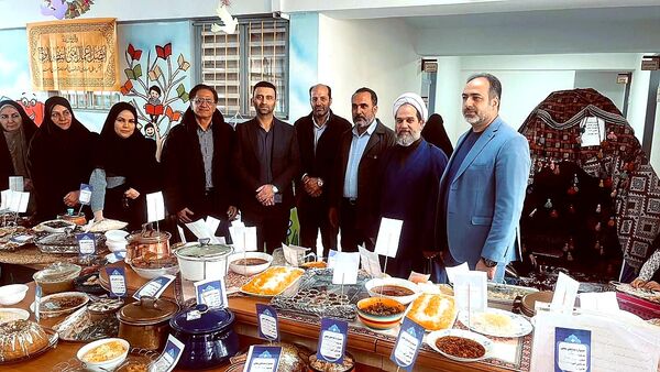 خلاقیت هنری و فرهنگی دبستان شهید فکوری در «هفته ماها»