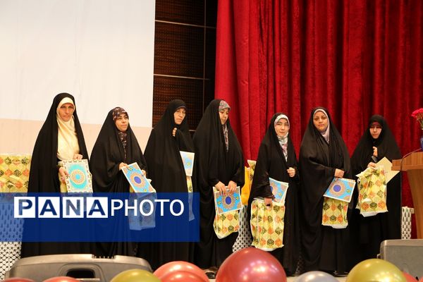 جشن نه سالگی خانواده بزرگ سرود  اسوه در ملارد 