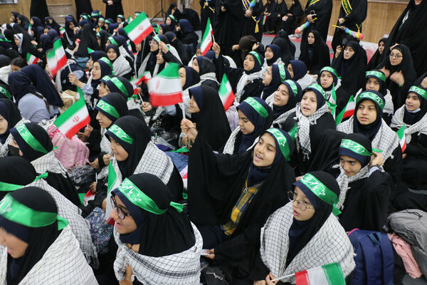 همایش دختران حاج قاسم 