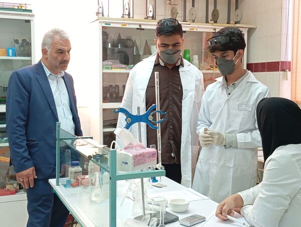 ۳۰ تیم دانش‌آموزی در مرحله استانی بیست و سومین دوره از مسابقات آزمایشگاهی به رقابت پرداختند