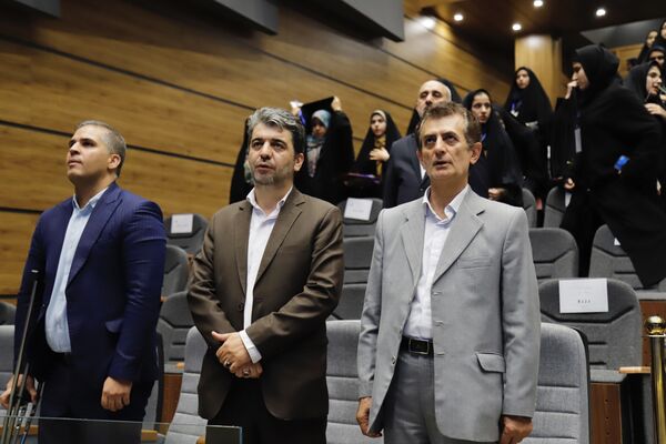 تجلیل از برگزیدگان ایثار با یاد شهدای شجره طیبه