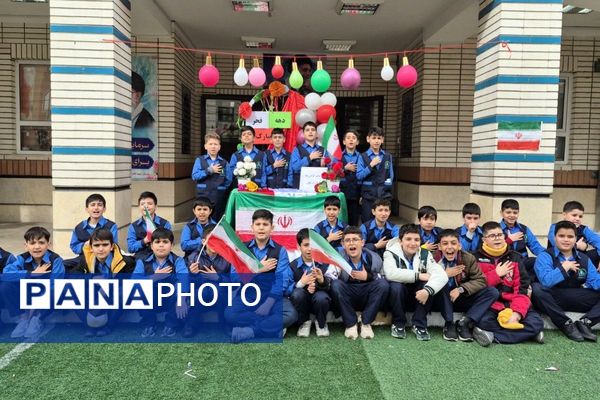 مدارس اسلامشهر یکصدا در جشن انقلاب 
