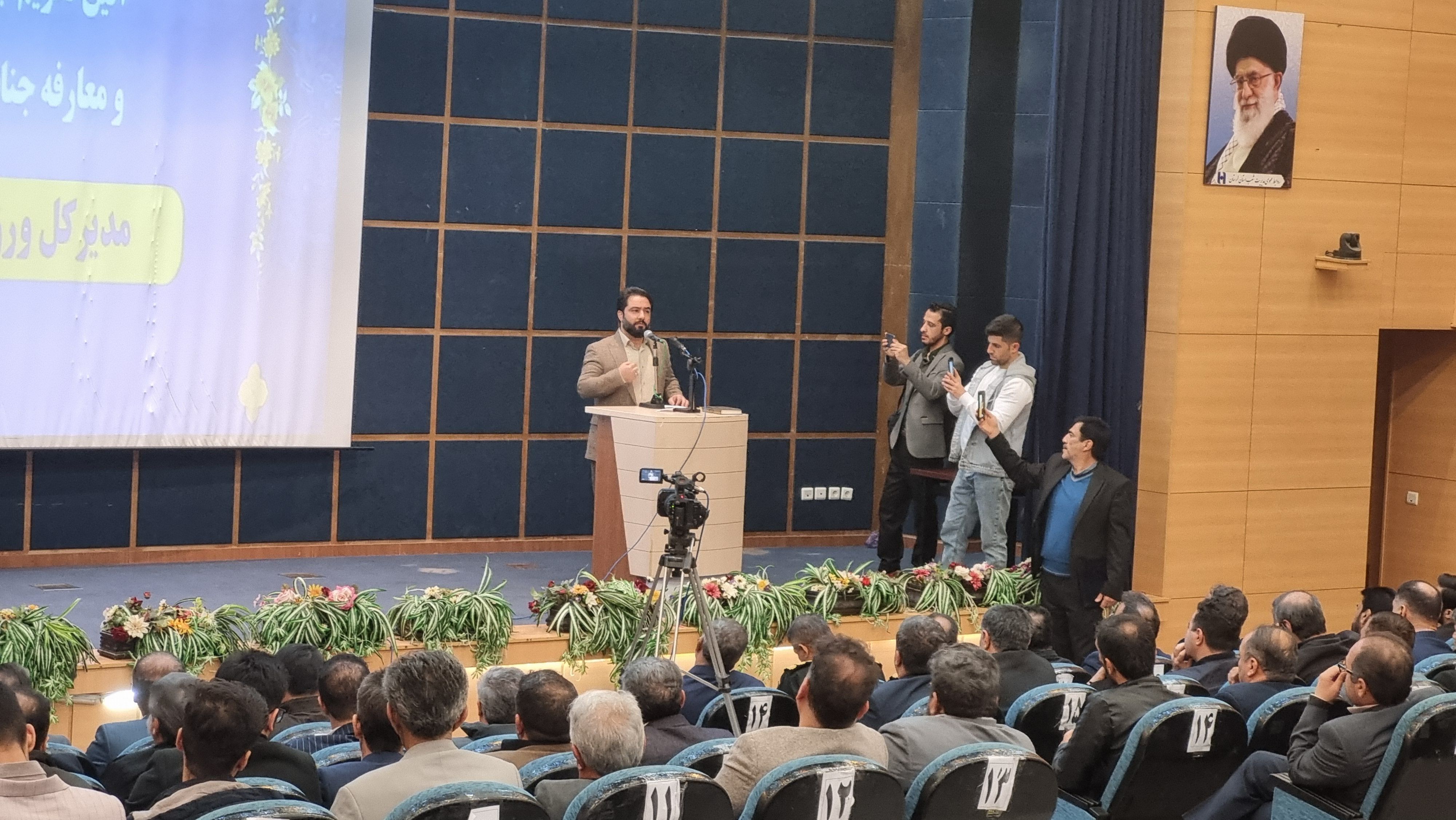  لزوم توجه به توسعه ورزش همگانی، قهرمانی و بانوان در لرستان
