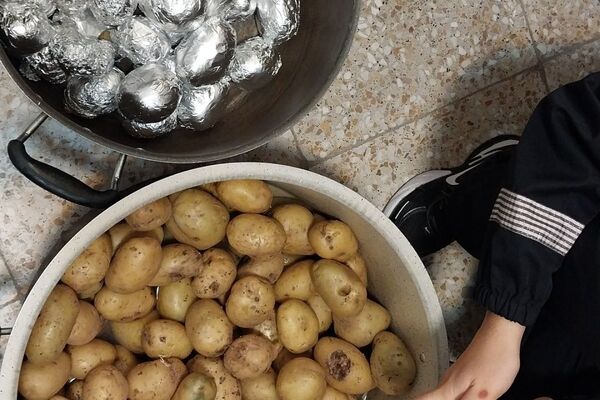 برنامه های شاد و متنوع به مناسبت شب یلدا در مدرسه منتصرین شاهد
