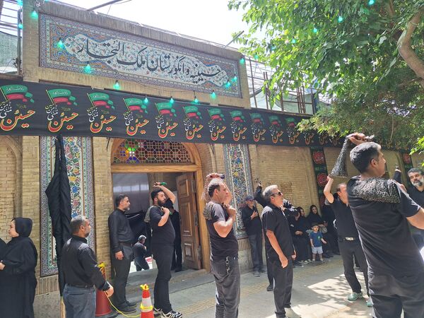 مراسم عاشورای حسینی در انگورستان ملک اصفهان