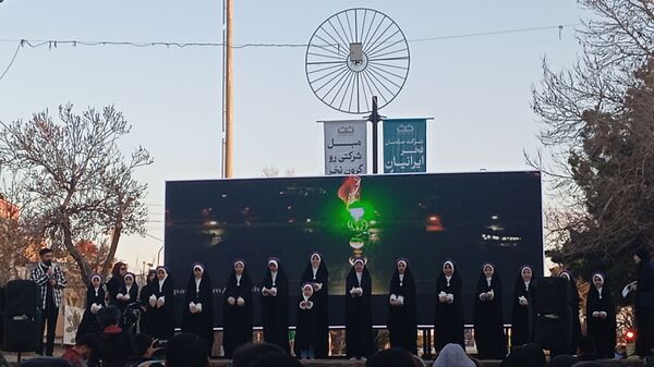 مهمانی کیلومتری اعیاد شعبانیه در خیابان امام خمینی نیشابور 