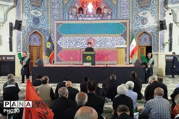 مراسم گرامیداشت رهبر شهید انقلاب اسلامی در حرم مطهر حضرت عبدالعظیم حسنی (ع) شهرری