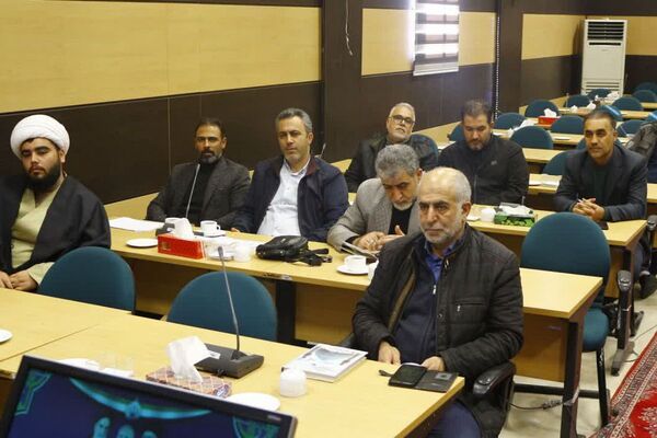 جلسه ستاد دهه فجر فیروزکوه با تأکید بر مردمی‌سازی برنامه‌ها