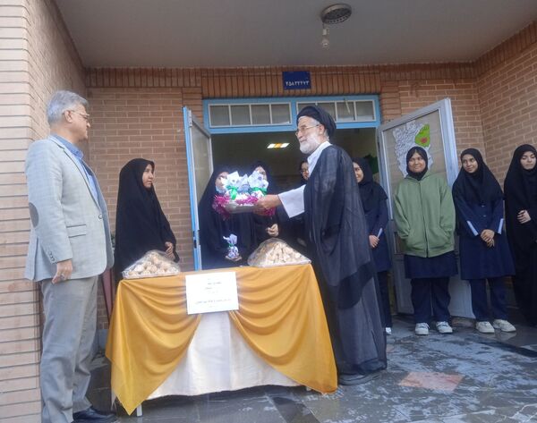  اجرای طرح انس با قرآن دبیرستان خاص نمونه فرهنگ مهر فاطمی