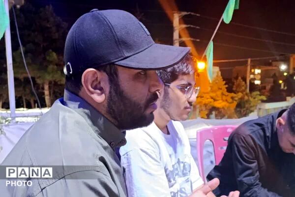  کافه گفتگو نوجوانان مبارز رودهن در تجمعات مردمی شبانه