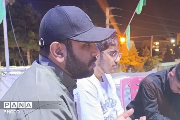  کافه گفتگو نوجوانان مبارز رودهن در تجمعات مردمی شبانه