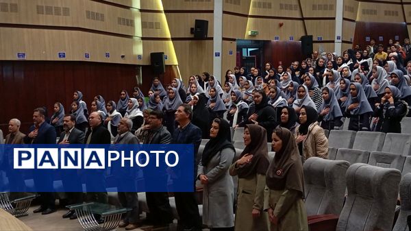 یلدای مادرانه با حضور مادران و دانش آموزان در فرهنگسرای سیمرغ