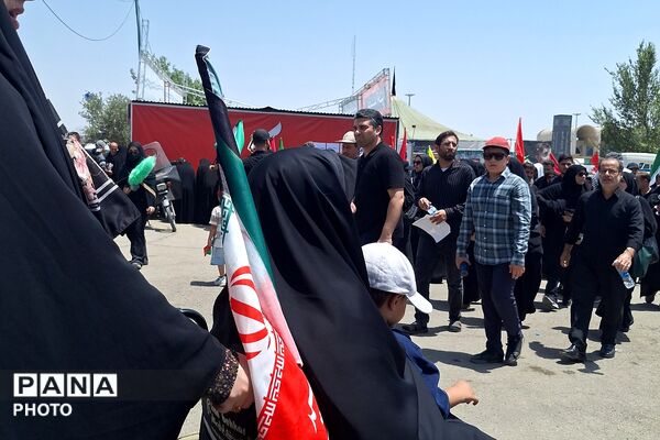 شهر در سوگ؛ قلب‌های تپنده در بدرقه ابدی «رهبر شهید»