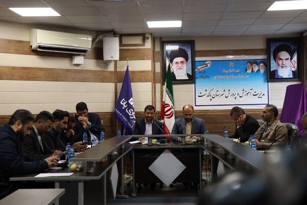 نشست خبری مدیر آموزش و پرورش پاکدشت به مناسبت گرامیداشت هفته معلم