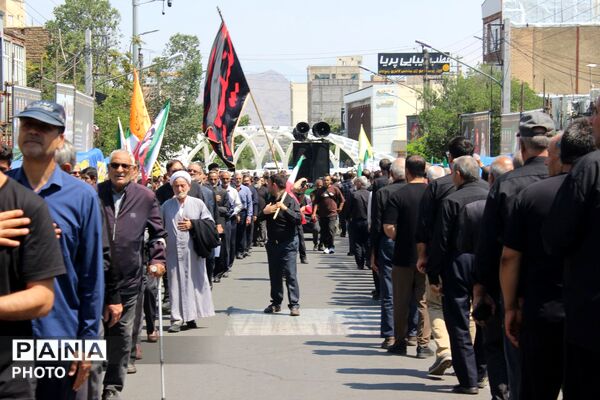 مرند یک‌صدا در سوگ رهبر شهید
