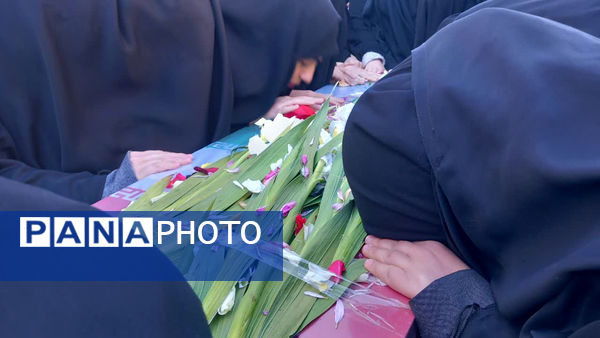 انس و ارادت دانش‌آموزان مدارس ناحیه یک قم به شهید گمنام