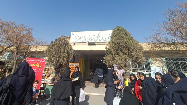 نمایشگاه کتاب در کانون فرهنگی تربیتی ولی عصر(عج) 