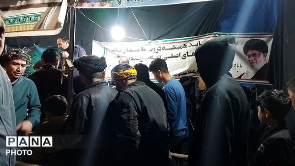 موکب شهدای روستای آهوان در چهل و هشتمین شب از اجتماعات 