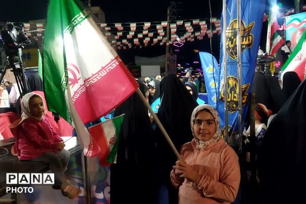 شبی پرشور در فیروزکوه؛ رقابت تیم‌ها برای رسیدن به مرحله استانی در مسابقه «میدان یار»
‌