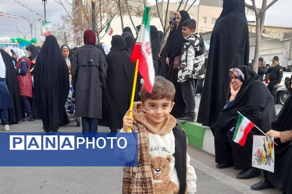 راهپیمایی باشکوه مردم قیامدشت در حمایت از آرمان‌های انقلاب