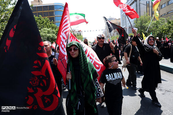 مراسم تشییع پیکر مطهر رهبر شهید انقلاب در تهران - 1
