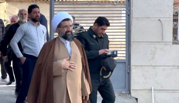 شکوه بندگی در نماز عید فطر گلوگاه