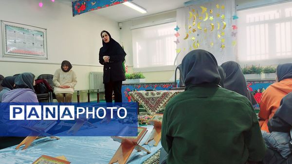 برگزاری جلسه توجیهی هدایت تحصیلی در مدرسه حضرت معصومه (س)
