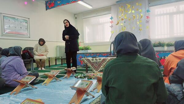 برگزاری جلسه توجیهی هدایت تحصیلی در مدرسه حضرت معصومه (س)
