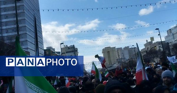 خروش مردم مشهدی در یوم الله ۲۲ بهمن