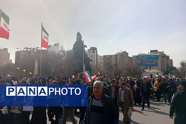 ما تا آخر پای کار نظام هستیم 