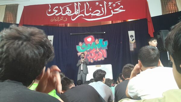 کلاس آموزش سواد رسانه در اعتکاف دانش‌آموزی سه روز در بهشت نیشابور