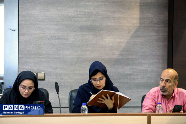 نشست خبری رئیس دانشگاه تهران