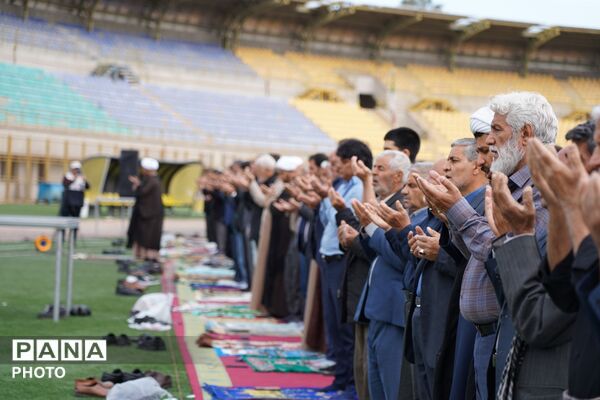 برپایی نماز عید سعید فطر در بم