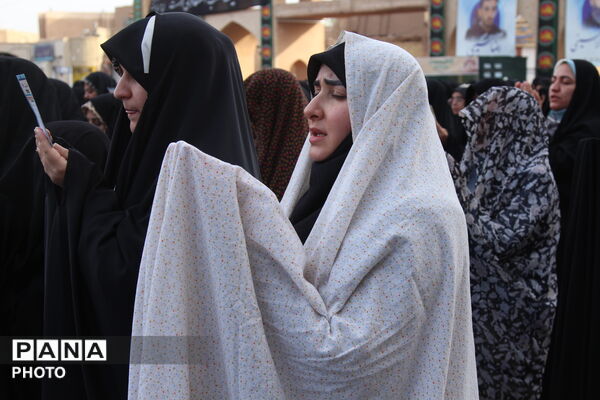برپایی باشکوه نماز عید فطر در یزد