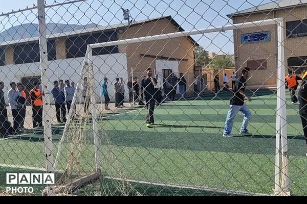 شور و هیجان در میدان؛ جام مهر ایران در مدارس فیروزکوه
