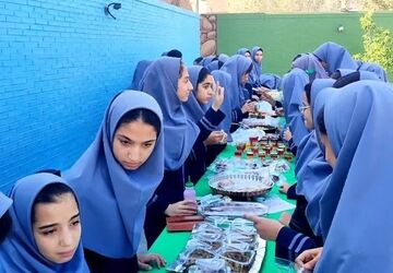 از نمایشگاه ذهن تا میز پذیرایی در دبیرستان سادات شهرستان زارچ 