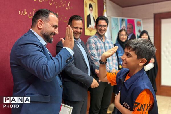 تجلیل از خبرنگاران پانا شهرستان ملارد  